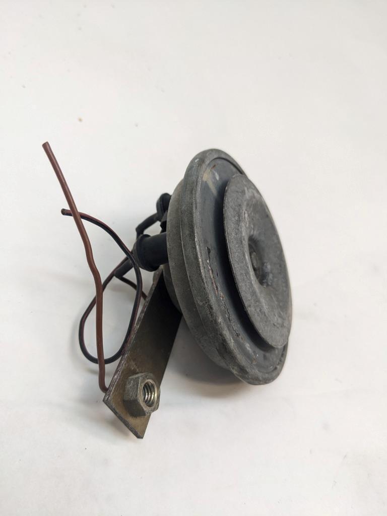 PORSCHE 911 ANTI-THEFT WARNING HORN ALARM SYSTEM 400HV 111951213 USED R21SPB