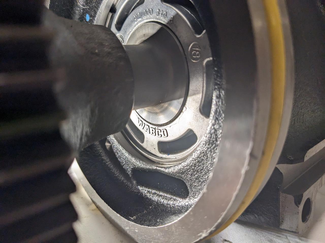 PACCAR 2139800 Genuine Paccar Air Compressor NEW BSIG1