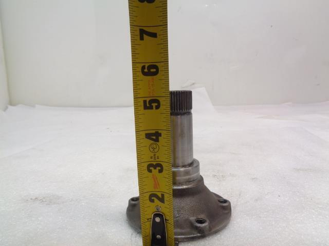 PORSCHE STUB AXLE FLANGE FOR PORSCHE 928 USED R20