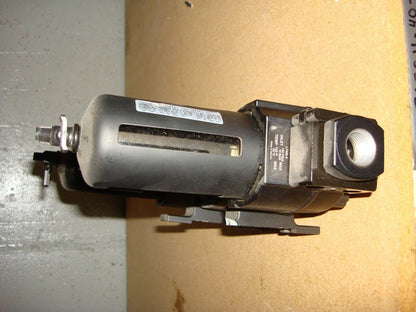 1 USED DIXON MICRO-FOG LUBRICATORS AND PRESSURE VALVE F74 SERIES R11TA