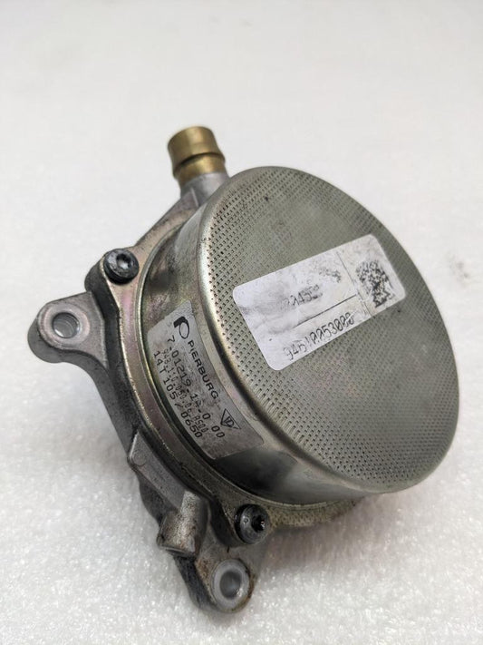 2016-18 PIERBURG PORSCHE MACAN ENGINE VACUUM PUMP 94610053000 USED R25