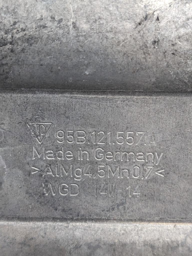 PORSCHE MACAN 15-18 HEAT PROTECTION 95B121557A USED R21