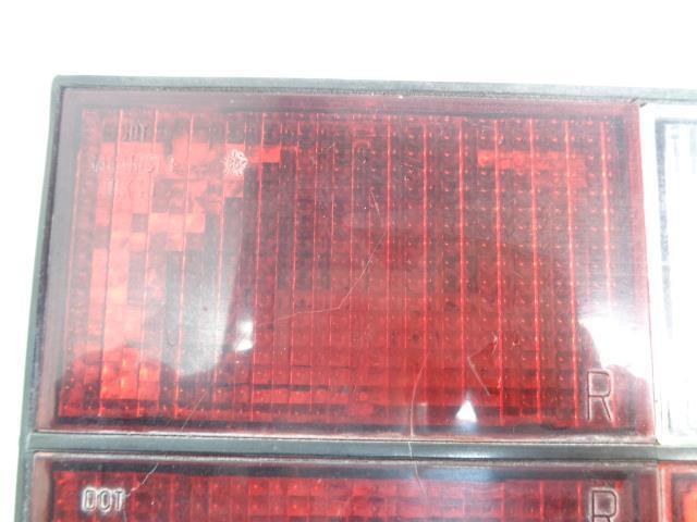 PORSCHE 477945214 RIGHT TAIL LIGHT LENS FOR 924S/944/944S/944 TURBO USED R20