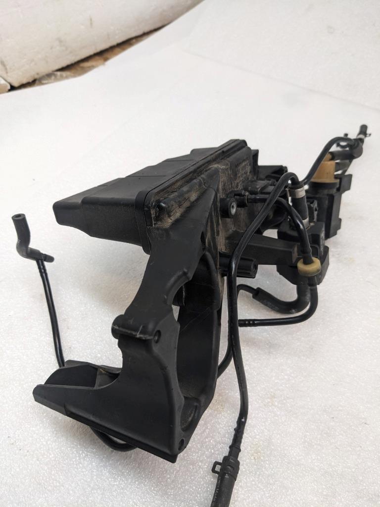 2015-18 PORSCHE PANAMERA VACUUM TANK RESERVOIR 94611013077 USED R22