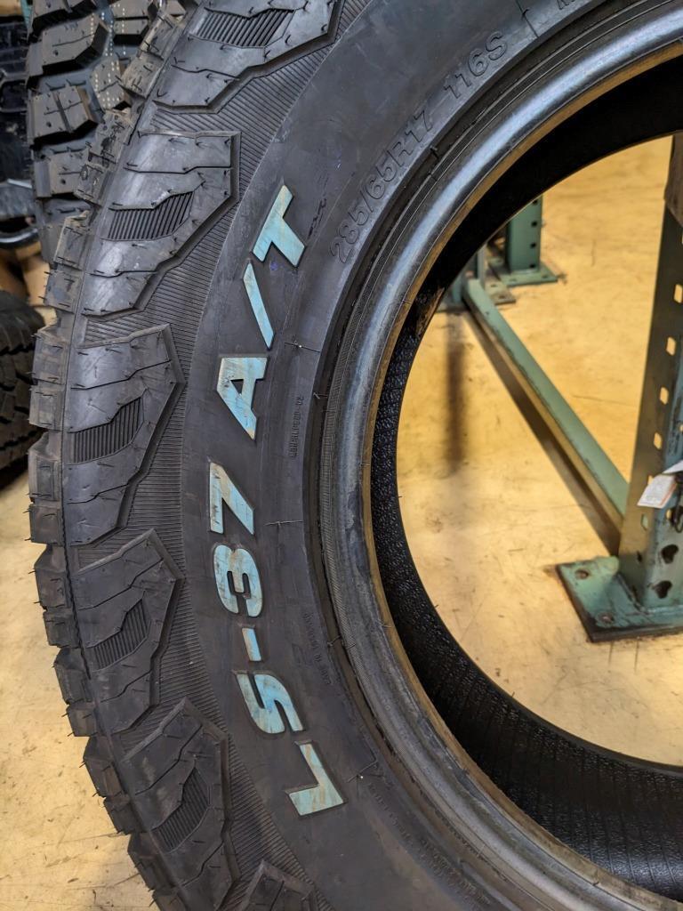 LANCASTER LS-37 AT BSW P 285 65 17 116S SL TIRE HLFB6PC CQ3