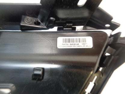 New Cadillac Grille in Midnight Silver (For vehicle w/o Surround vision) R32