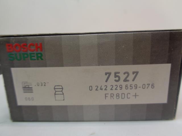BRAND NEW BOSCH SUPER SPARK PLUG DODGE PONTIAC 10 PACK 7527 R13T3