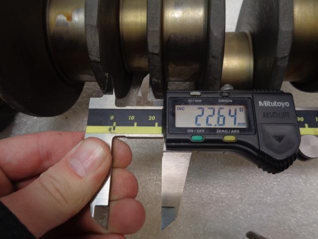 Porsche 911 2.2L Non Counterweight Crankshaft 901 102 010 00 USED GENUINE R24T7