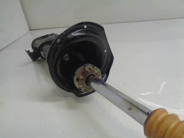 1 USED GENUINE SUBARU REAR LEFT STRUT FOR '04-'07 IMPREZA 20360FE451 R9