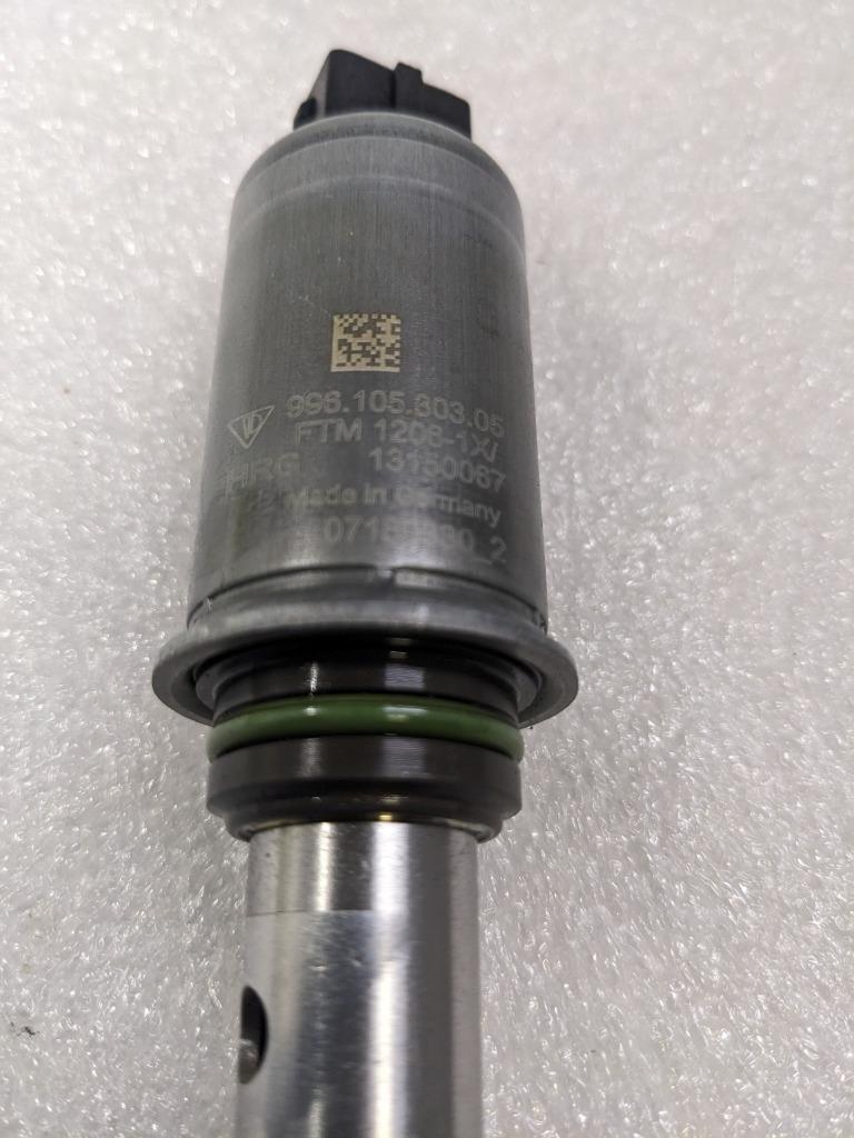 PORSCHE BOXSTER CAYMAN/911 CAMSHAFT ADJUSTER SOLENOID 99610530305 USED 996B.GLT3
