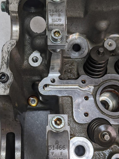 PORSCHE 911/996 CYLINDER HEAD ASSEMBLY W COVER 9961046710R #3 SR:5146 996BGL2