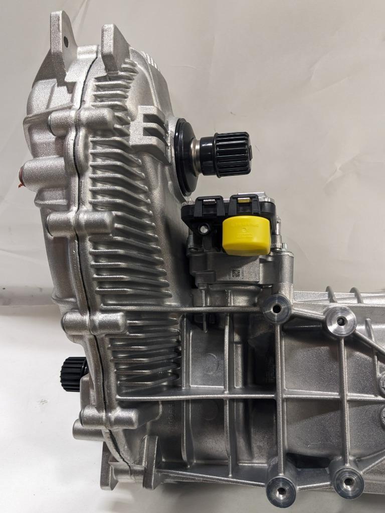 GENUINE PORSCHE 958 351 042 BX 15-18 CAYENNE TRANSFER BOX CASE T3 BSRG4