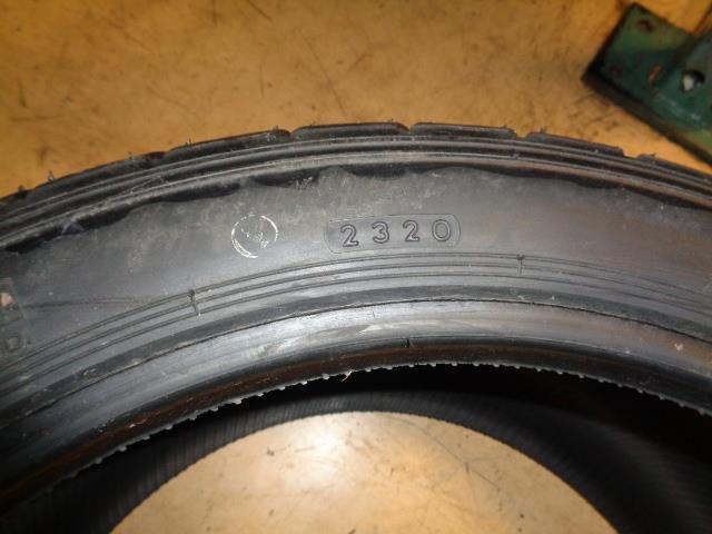 1 YOKOHAMA ADVAN A006 CIRCUIT RACING 250 650 18 W60 N2320 TIRE 150100642