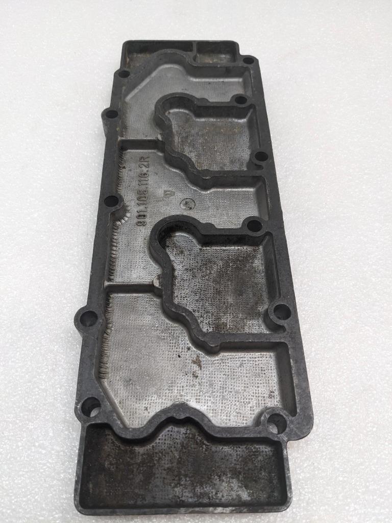 PORSCHE 911/996 70-89 ORIGINAL ALUMINUM LOWER VALVE COVER 9011051162R 996BGL2T2