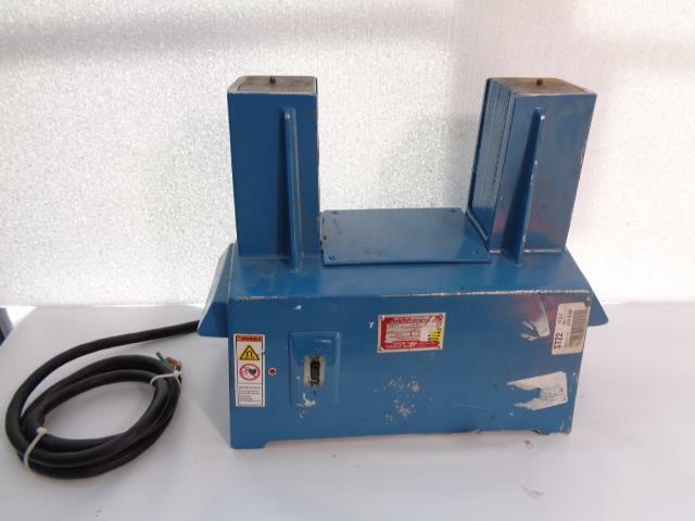 NEW BESSEY BEARING HEATER 30 AMPS 60Hz 240V (WITHOUT CROSSBARS) BC 220V I1