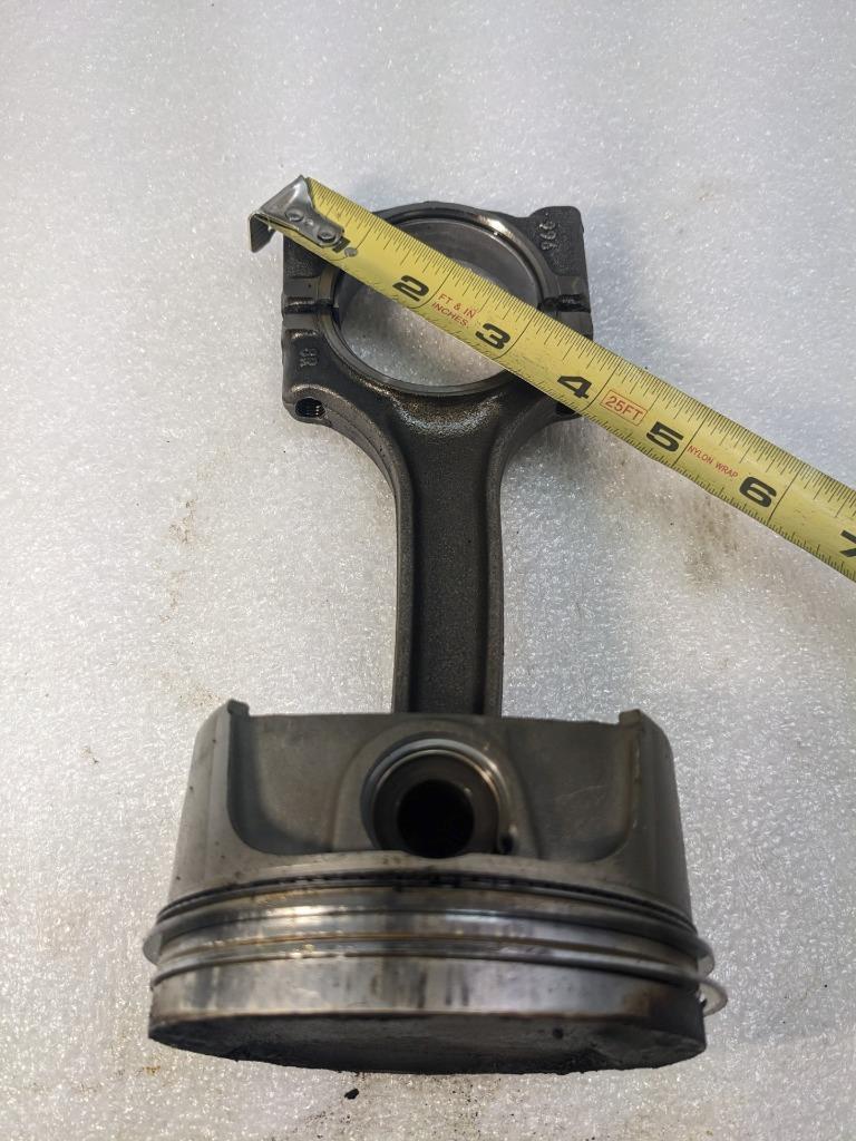 PORSCHE 986 BOXSTER 2.7L PISTON W/CONNECTING ROD #4 9961031028R USED 996GL2T1