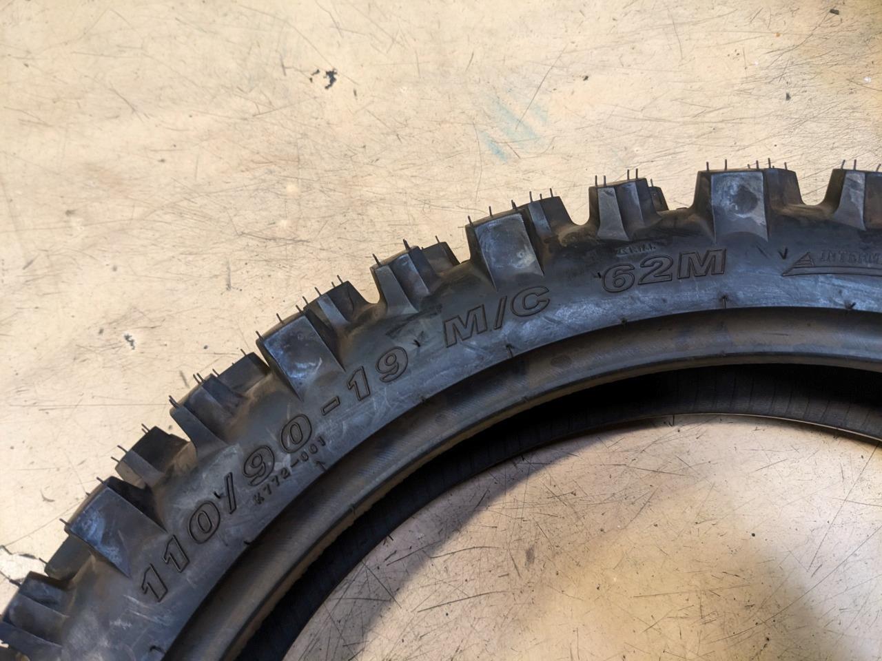KENDA PARKER DT K772 11090 19 62M REAR MOTORCYCLE TIRE 047721910C0P CQ3