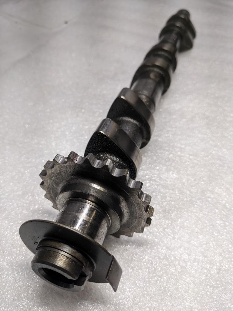 PORSCHE 911 996 (1998-2005) CAMSHAFT INTAKE (CYLINDER4-6) 996221 USED 996B.G.L.