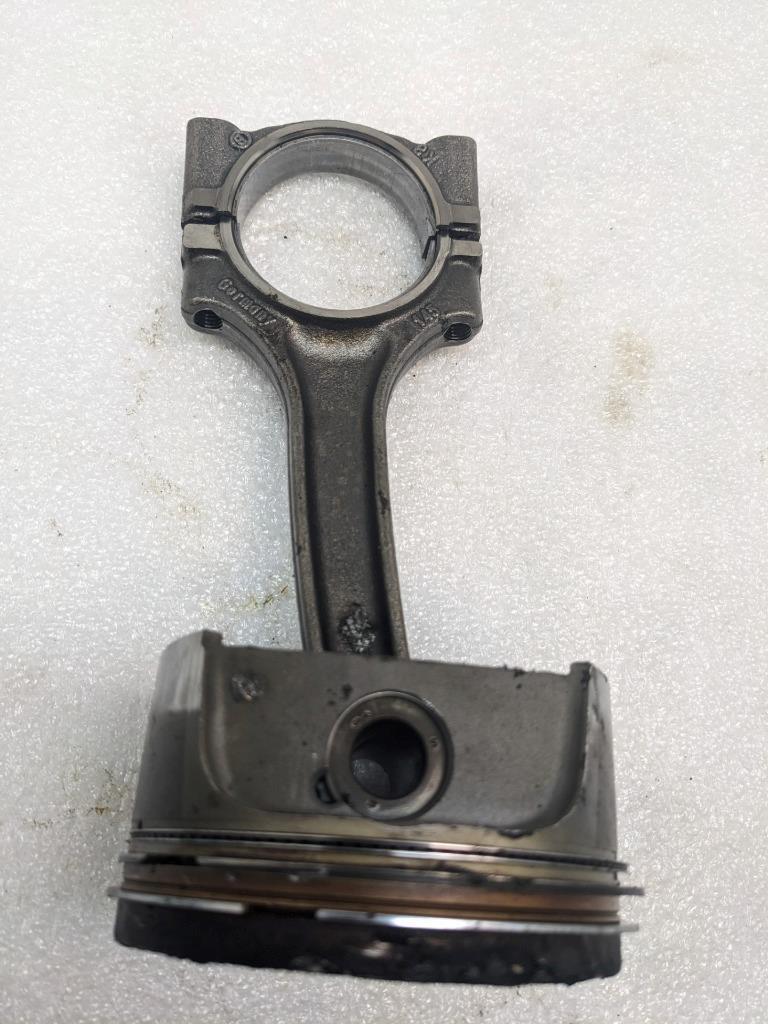 PORSCHE 986 BOXSTER 2.7L PISTON W/CONNECTING ROD #4 9961031028R USED 996GL2T1