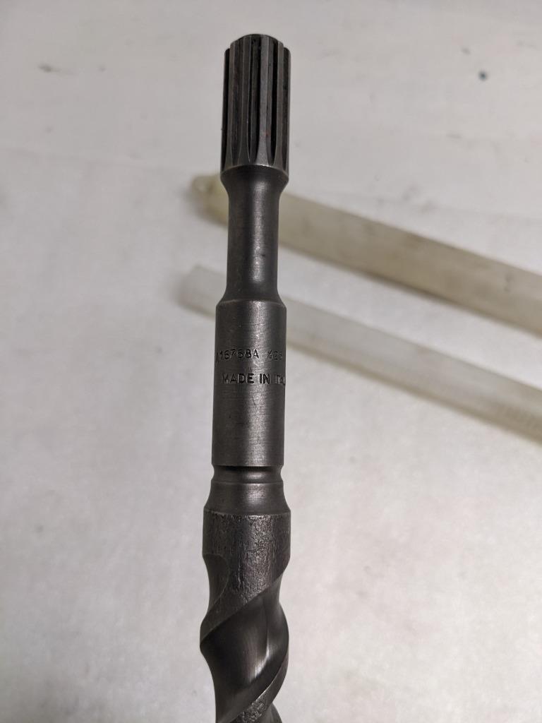 UNBRANDED DRILL BIT 1" X 15-3/4" 12-SPLINE SHANK CARBIDE TIP NEW R22T2