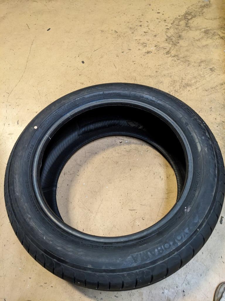 NOS YOKOHAMA C.DRIVE 2 ZPS (MOE) MERCEDES P 235/50R18 97V SL TIRE