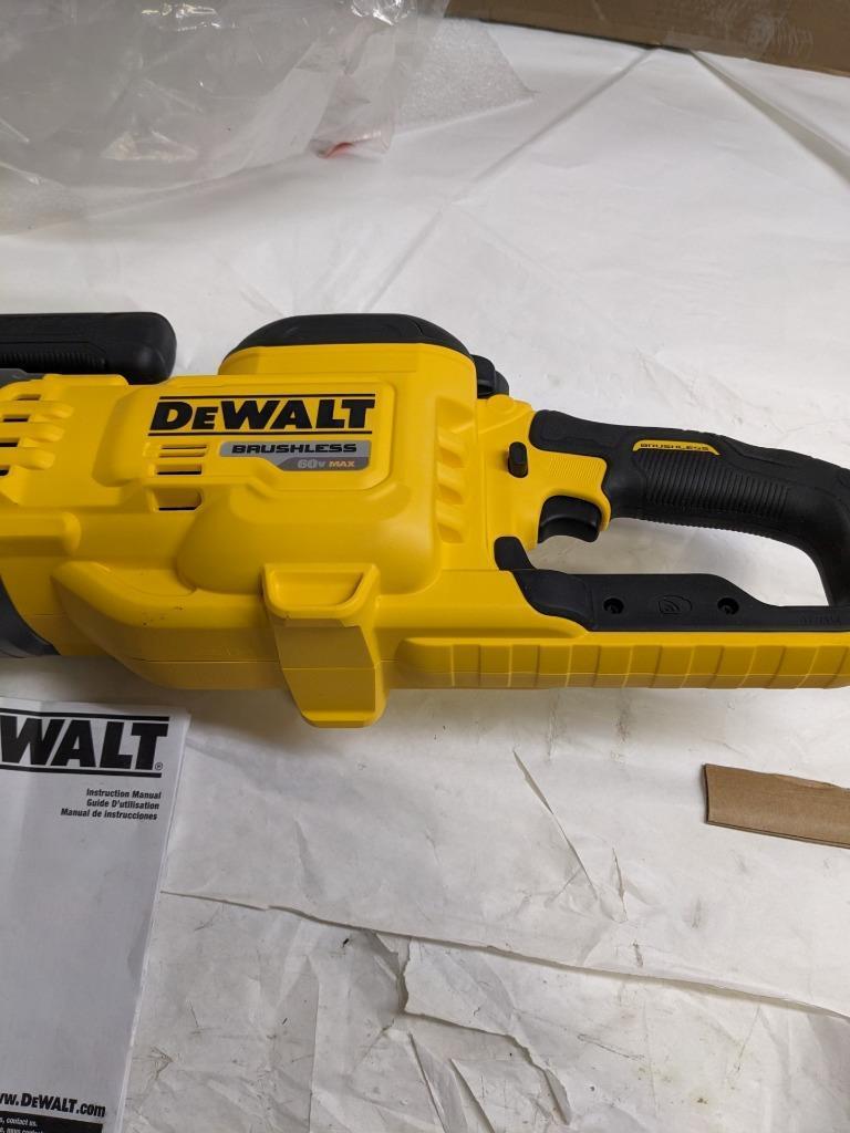 DEWALT CORDLESS 60V MAX PIPE THREADER DCE700 1/2-2' THREAD NEW J2