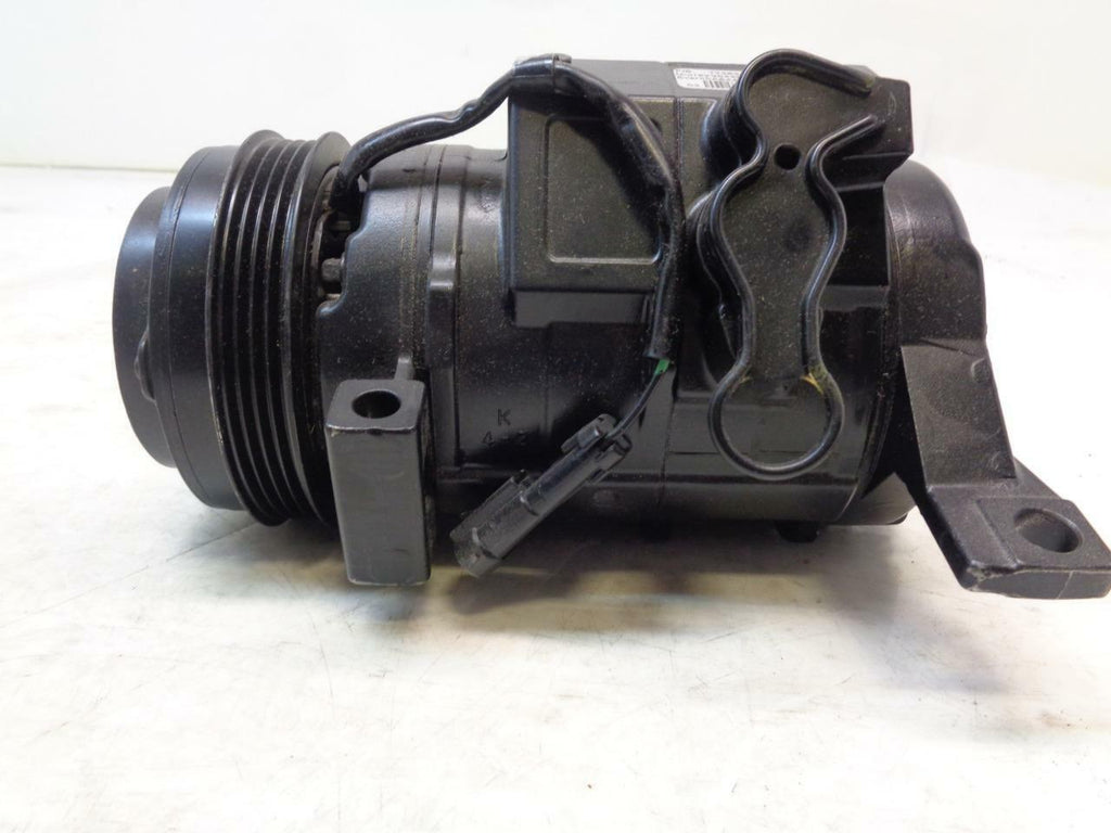 REMANUFACTURED NAPA 524450 AC COMPRESSOR 2002 CADILLAC ESCALADE 5.3L R1