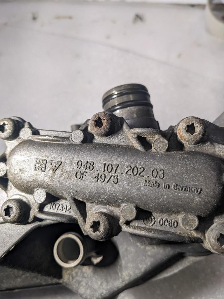 PORSCHE CAYENNE 4.5L V8 ENGINE OIL FILTER HOUSING BRACKET 94810720203 USED R20