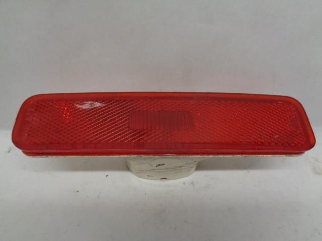 USED PORSCHE REAR LEFT SIDE MARKER LENS ONLY 944 631 425 02 R25T4