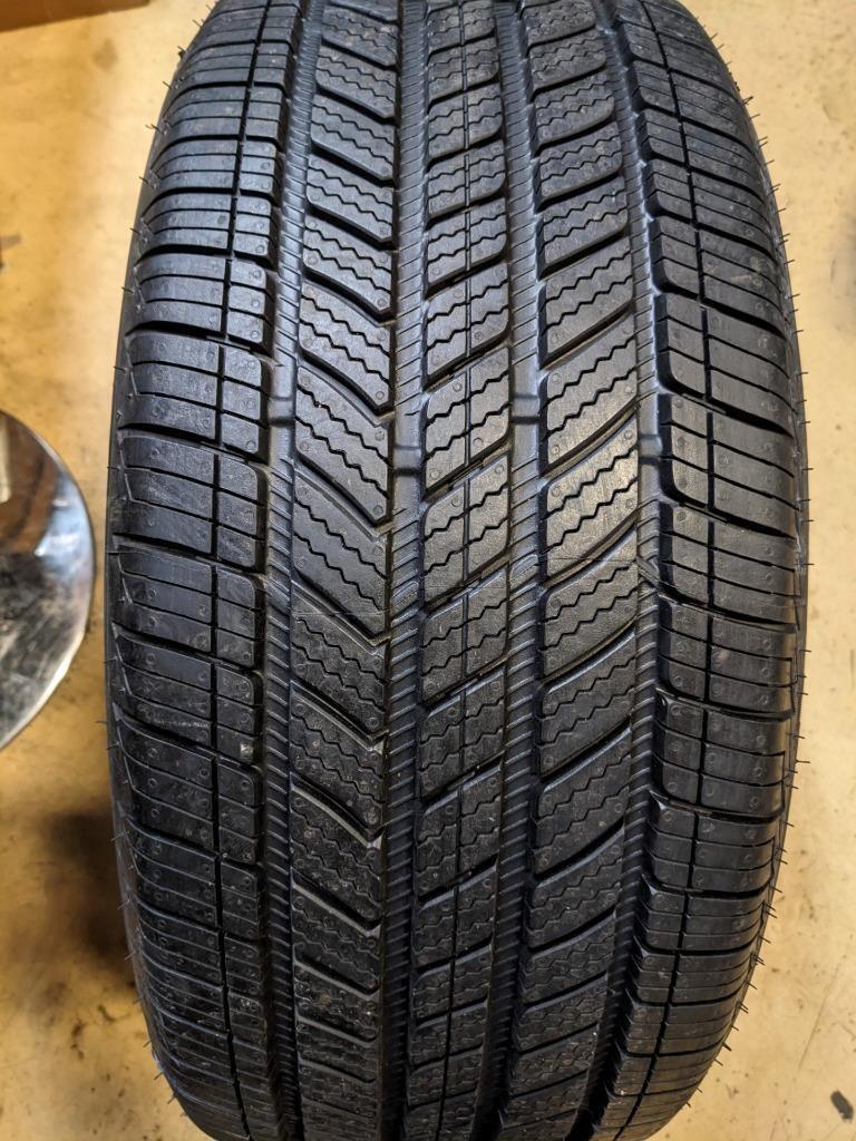 BRIDGESTONE TURANZA QUIETTRACK P 235 50 17 96H SL TIRE 007929 CQ1