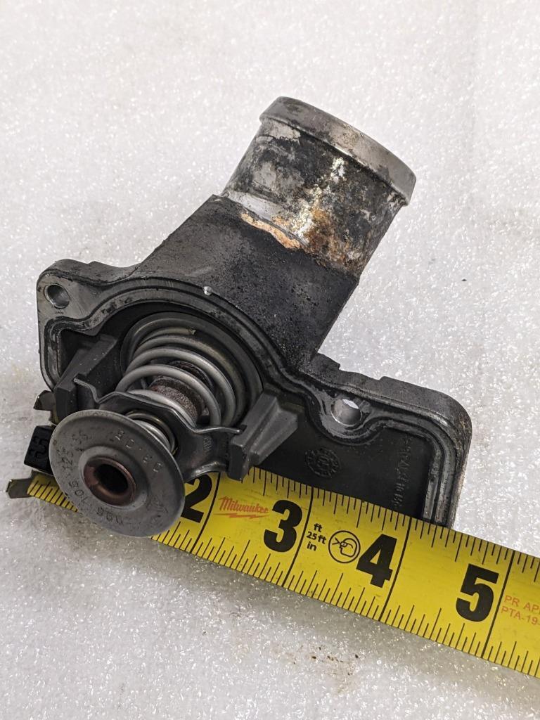 PORSCHE BOXSTER 997/986/911 HOUSING THERMOSTAT 99610612157 USED 996BGL2T2