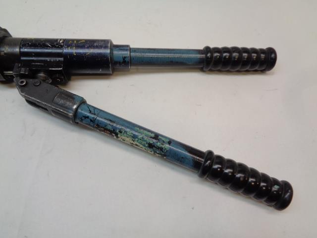 USED UNBRANDED HEAVY DUTY HYDRAULIC CRIMPING TOOL R35