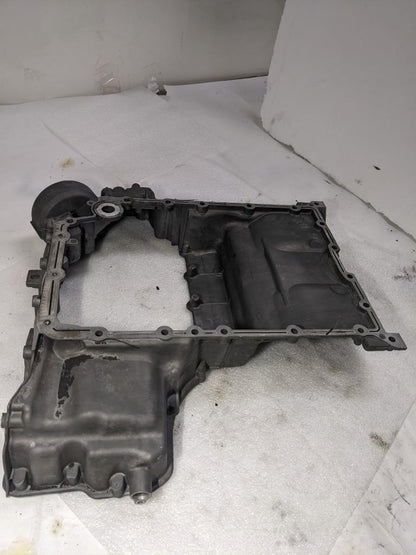 PORSCHE MACAN OIL-CONDUCTING HOUSING 94610705131 USED/GENUINE R25