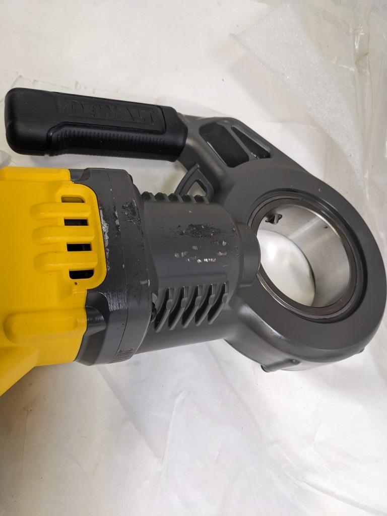 DEWALT CORDLESS 60V MAX PIPE THREADER DCE700 1/2-2' THREAD NEW J2