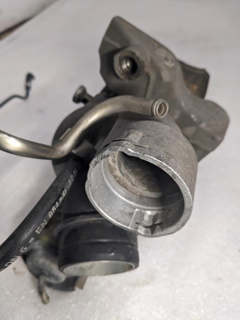 PORSCHE CAYENNE TURBOCHARGER 9481073204R USED R23