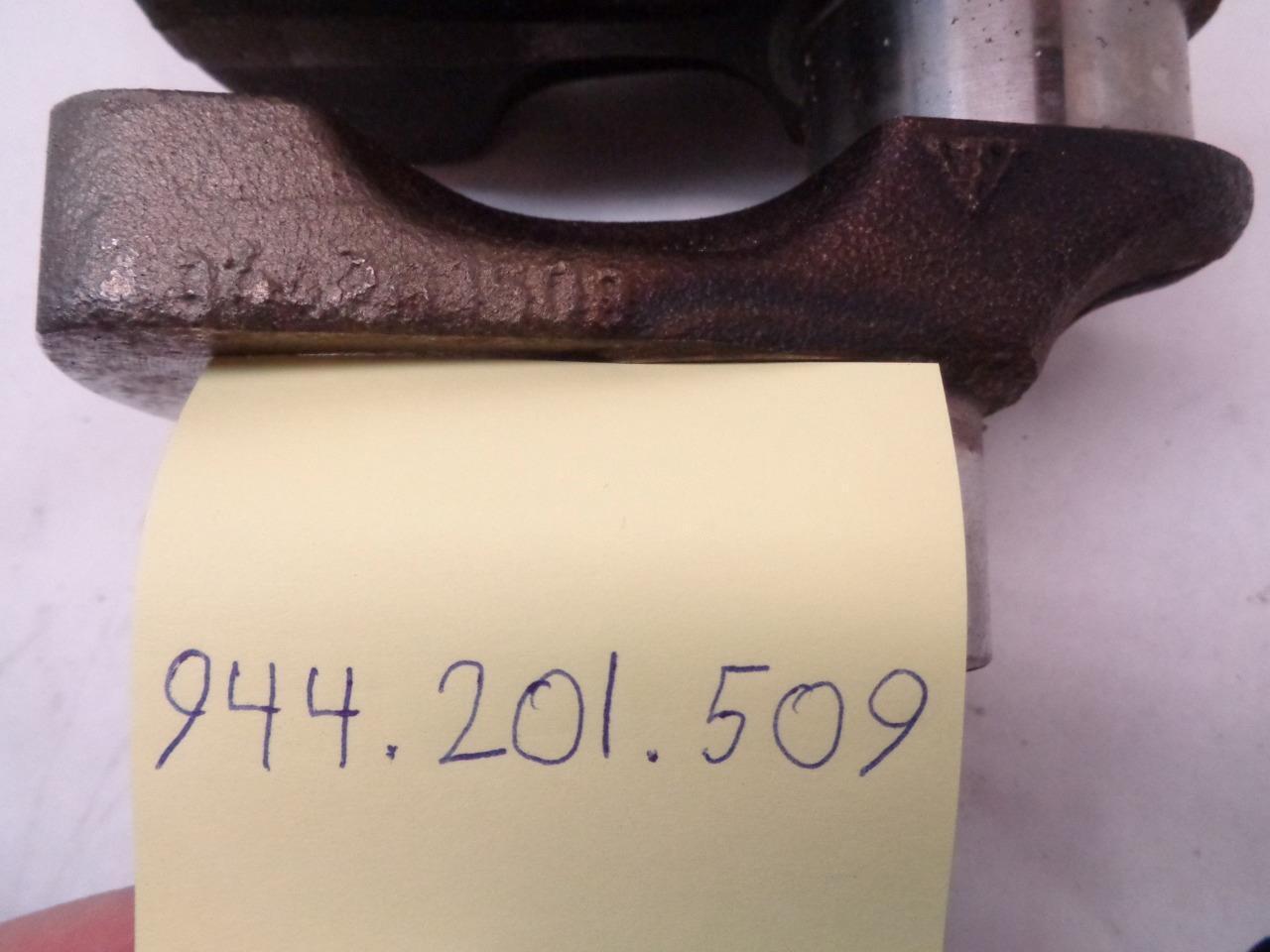 USED PORSCHE 944 2.5 2.7L CRANKSHAFT 944.201.509 R25