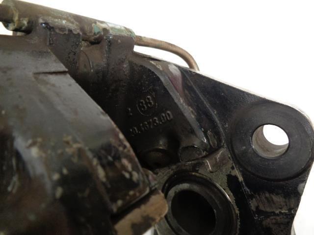 USED GENUINE PORSCHE 944 BREMBO BRAKE CALIPERS 20 4672 00/20 4673 00 R20T4