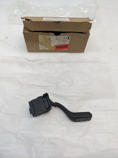 DAMAGED PORSCHE 9976132610001C CRUISE CONTROL SWITCH FOR 911/BOXSTER NEW R23