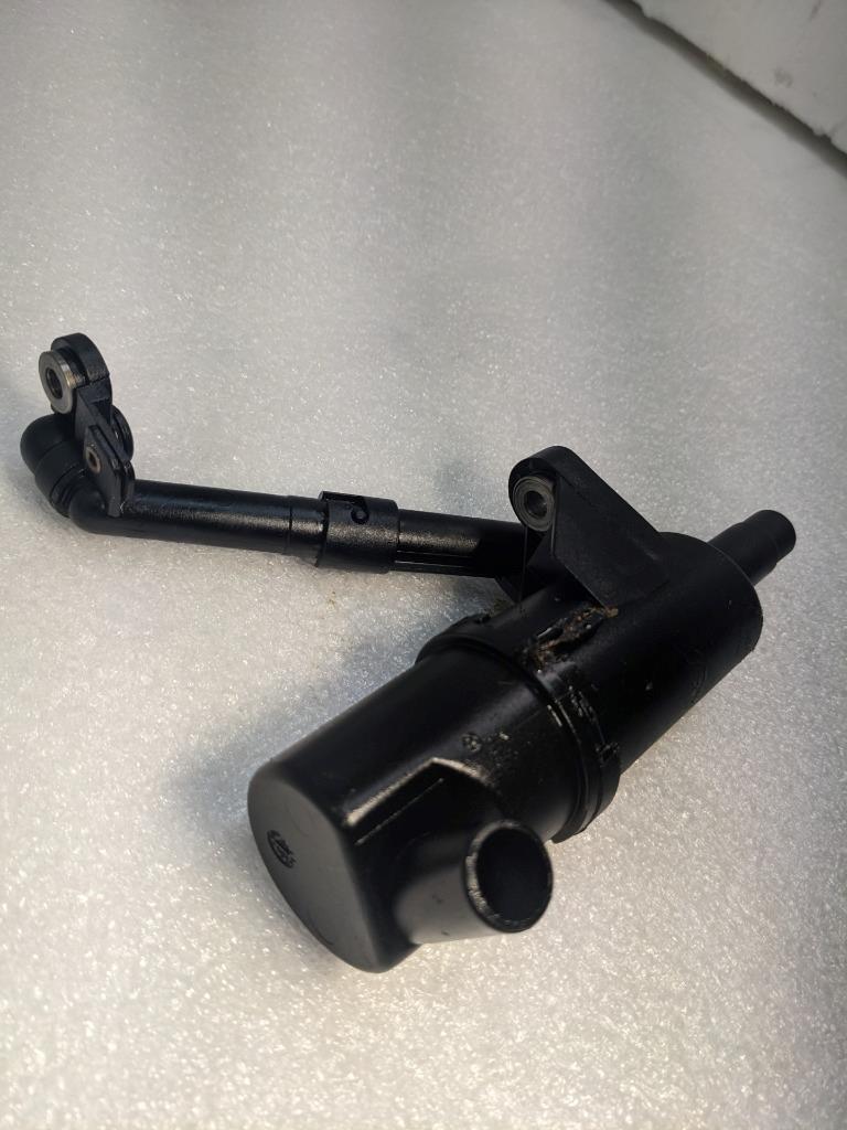 PORSCHE 1999-2000 911/996 ENGINE OIL SEPERATOR 99610708054 USED 996GL2T1