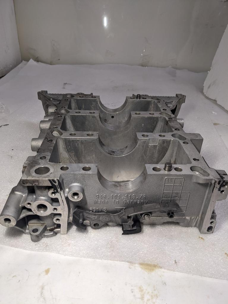 PORSCHE MACAN 2016 3.0 PETROL ENGINE BLOCK 9461011137R USED I2