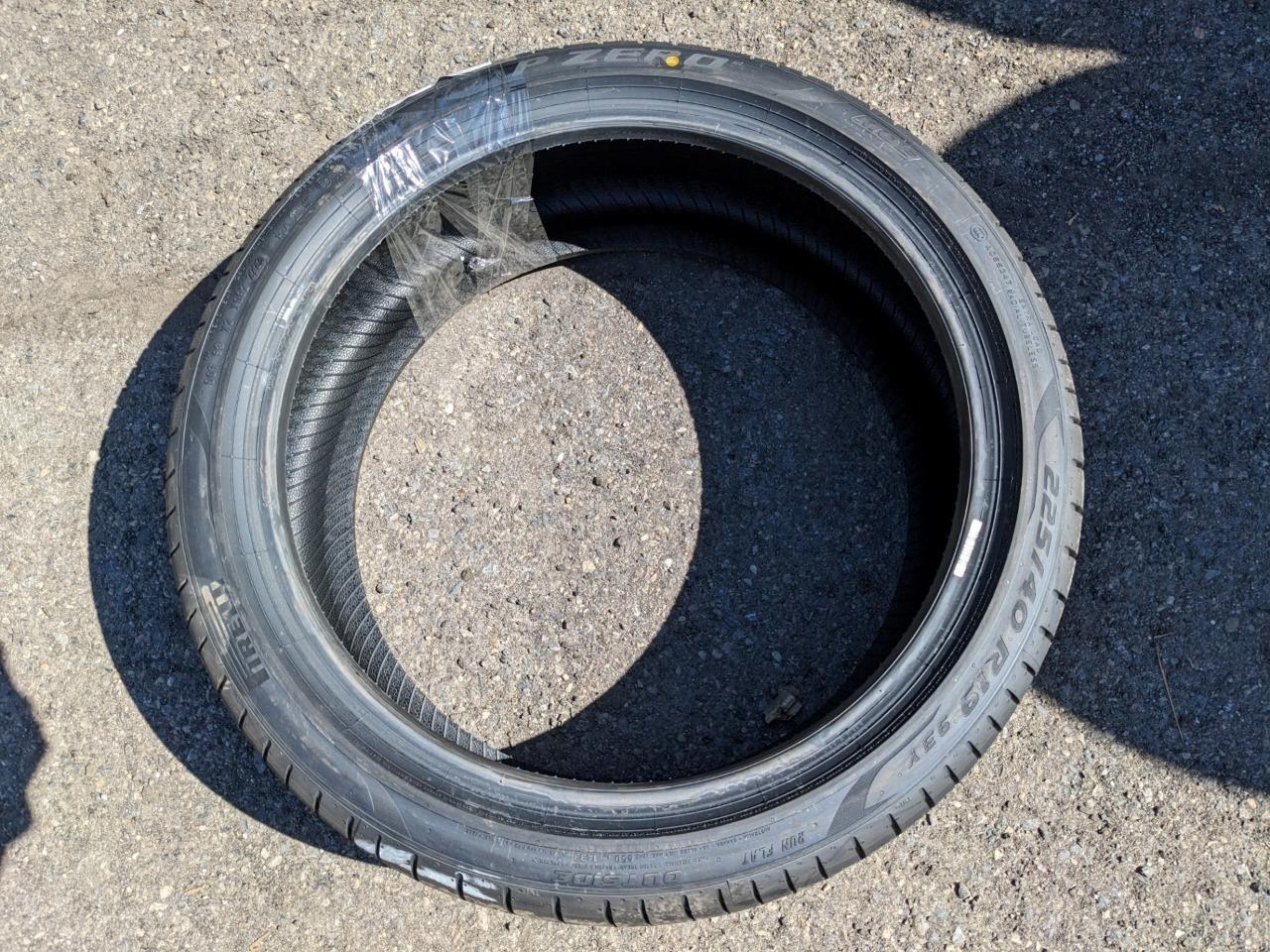 2 PIRELLI P ZERO PZ4 *MOE MERCEDES RUNFLAT P 225 40 19 93Y XL 2908200 CQ3