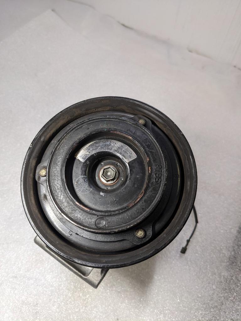 PORSCHE 911 996 BOXSTER DENSO A/C COMPRESSOR W/PIPE 99612601152 USED 996B.G.L.