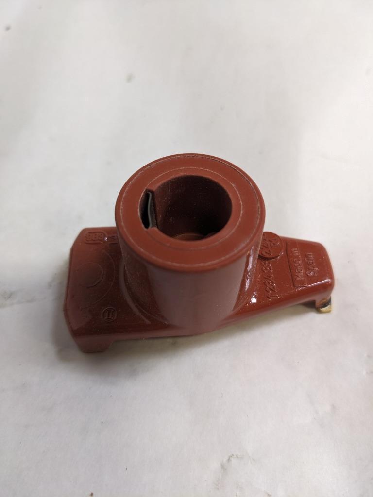 BOSCH DISTRIBUTOR CAP (1) FOR PORSCHE CARERREA/TARGA/TURBO 04216 NEW r20t5