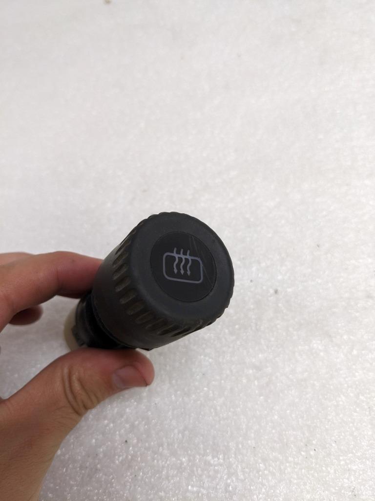 PORSCHE 92861310701 HELLA REAR WINDOW DEFROST SWITCH FOR 87-91 928 USED R20T7