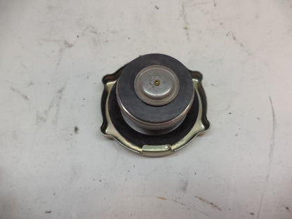 NEW 10 PCK OF VENTED 16 LBS PRESSURE METAL RADIATOR CAPS