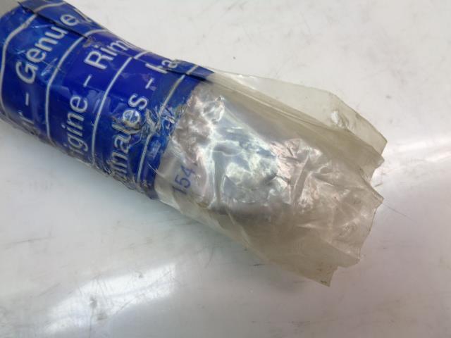 NEW OEM VOLVO PENTA 3889956 TRIMMING HYDRAULIC CYLINDER R32T2
