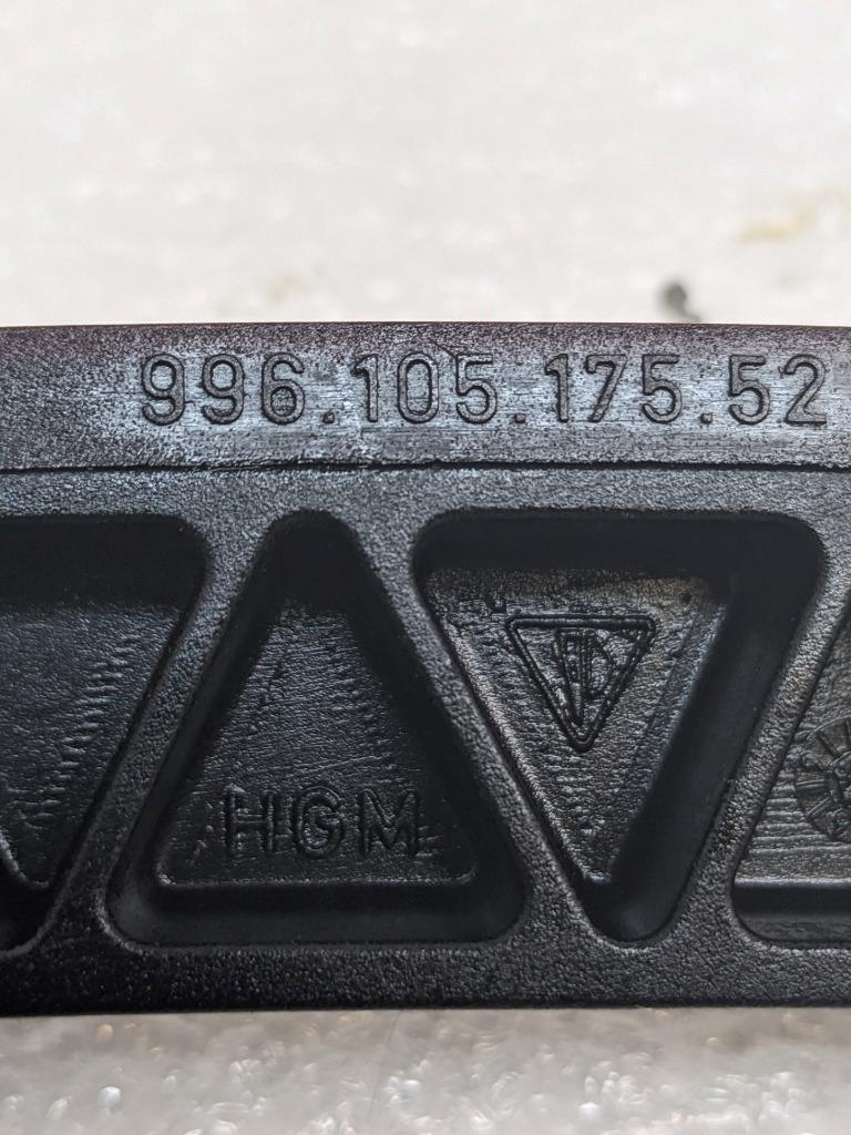 PORSCHE 986/987 BOXSTER ENGINE TIMING CHAIN GUIDE 99610517552 USED 996BGL2T2