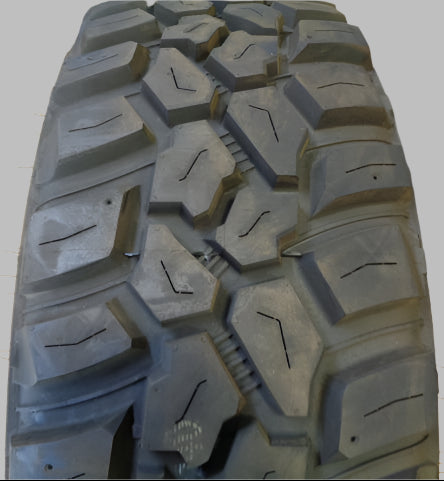 COOPER DISCOVERER M/T OWL LT 275 70 18 125 122Q LRE 10PLY TIRE 170168035 BQ4