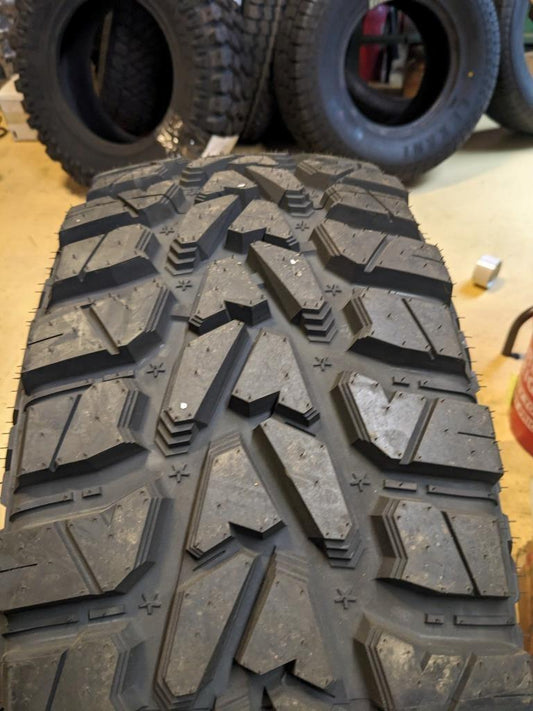 VERSATYRE MXT/HD BSW LT 285 60 20 127/124Q LRF 12PLY TIRE SH920 CQ3