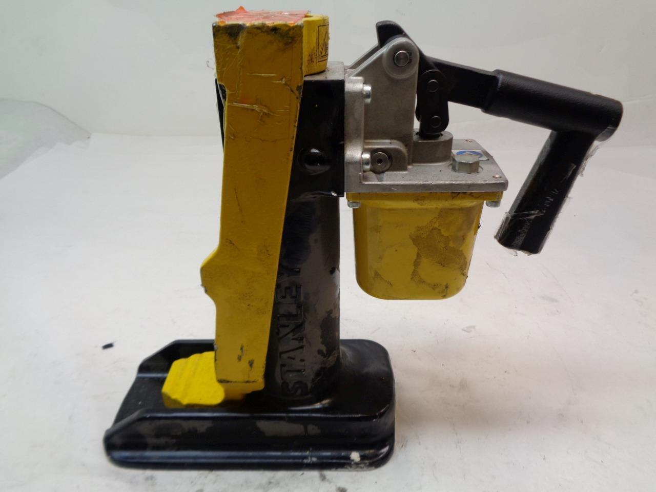 STANLEY HYDRAULIC RAILROAD TRACK JACK TJ12 H2